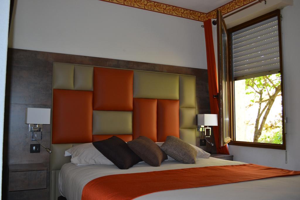 Logis Hotel Le Vieil Amandier Trigance Phòng bức ảnh