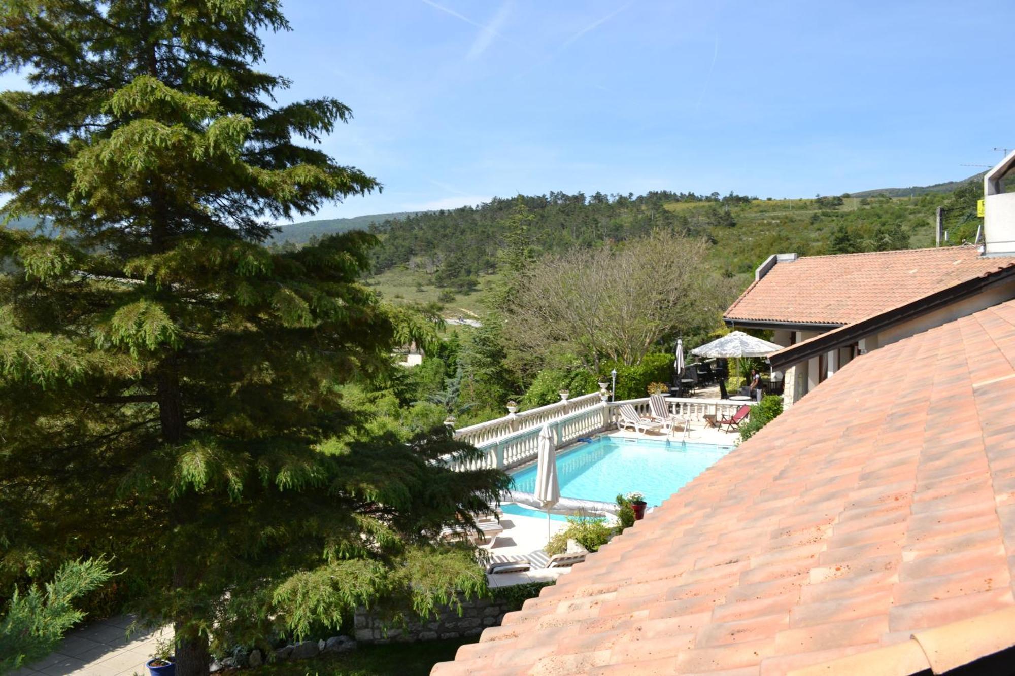 Logis Hotel Le Vieil Amandier Trigance Ngoại thất bức ảnh
